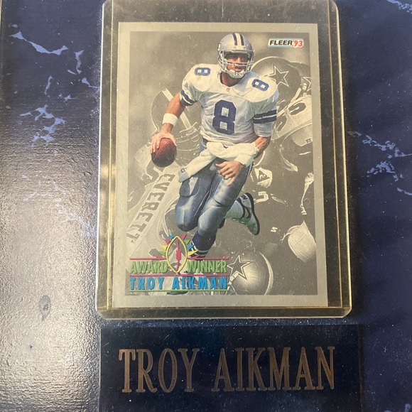 Troy Aikman Wooden plaque featuring an 8 in X 10 in photo and 2 cards 15 x 12 - Picture 5 of 11